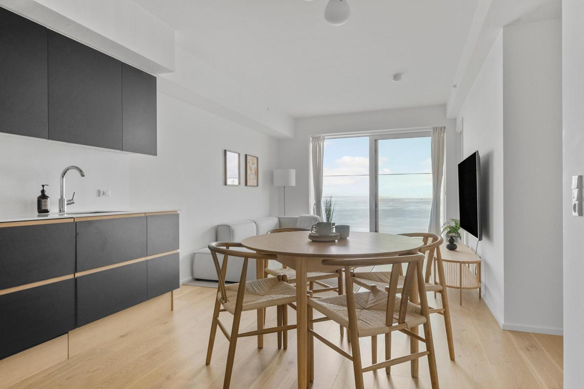 Appartamento Endless Ocean Views With Private Balcony Århus Esterno foto